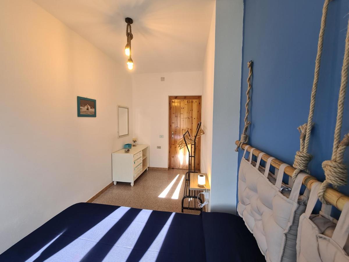 A Ca' Di Pe E Gio Appartement Calasetta Buitenkant foto