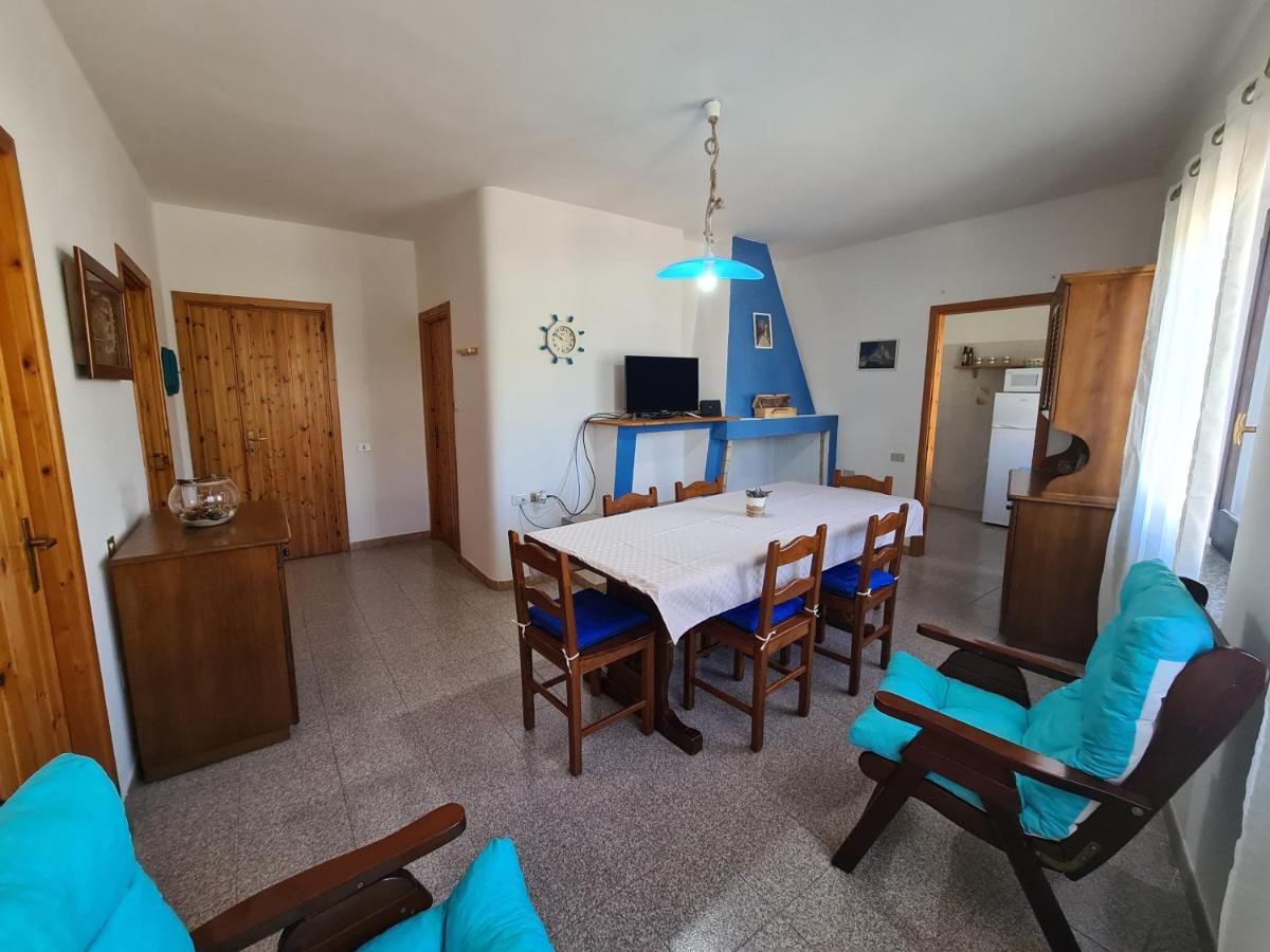 A Ca' Di Pe E Gio Appartement Calasetta Buitenkant foto