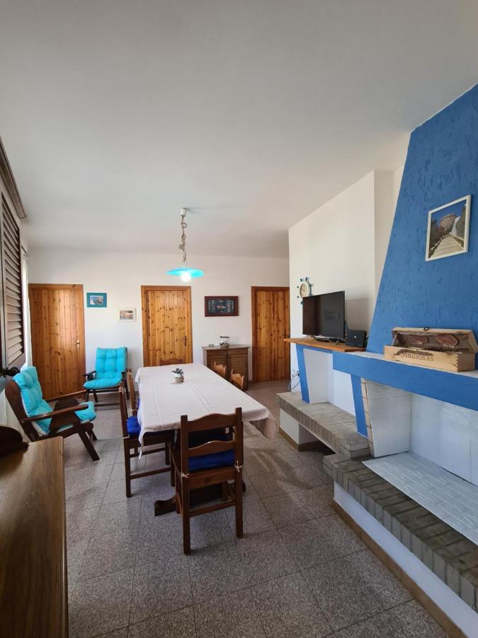 A Ca' Di Pe E Gio Appartement Calasetta Buitenkant foto