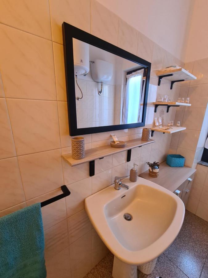 A Ca' Di Pe E Gio Appartement Calasetta Buitenkant foto